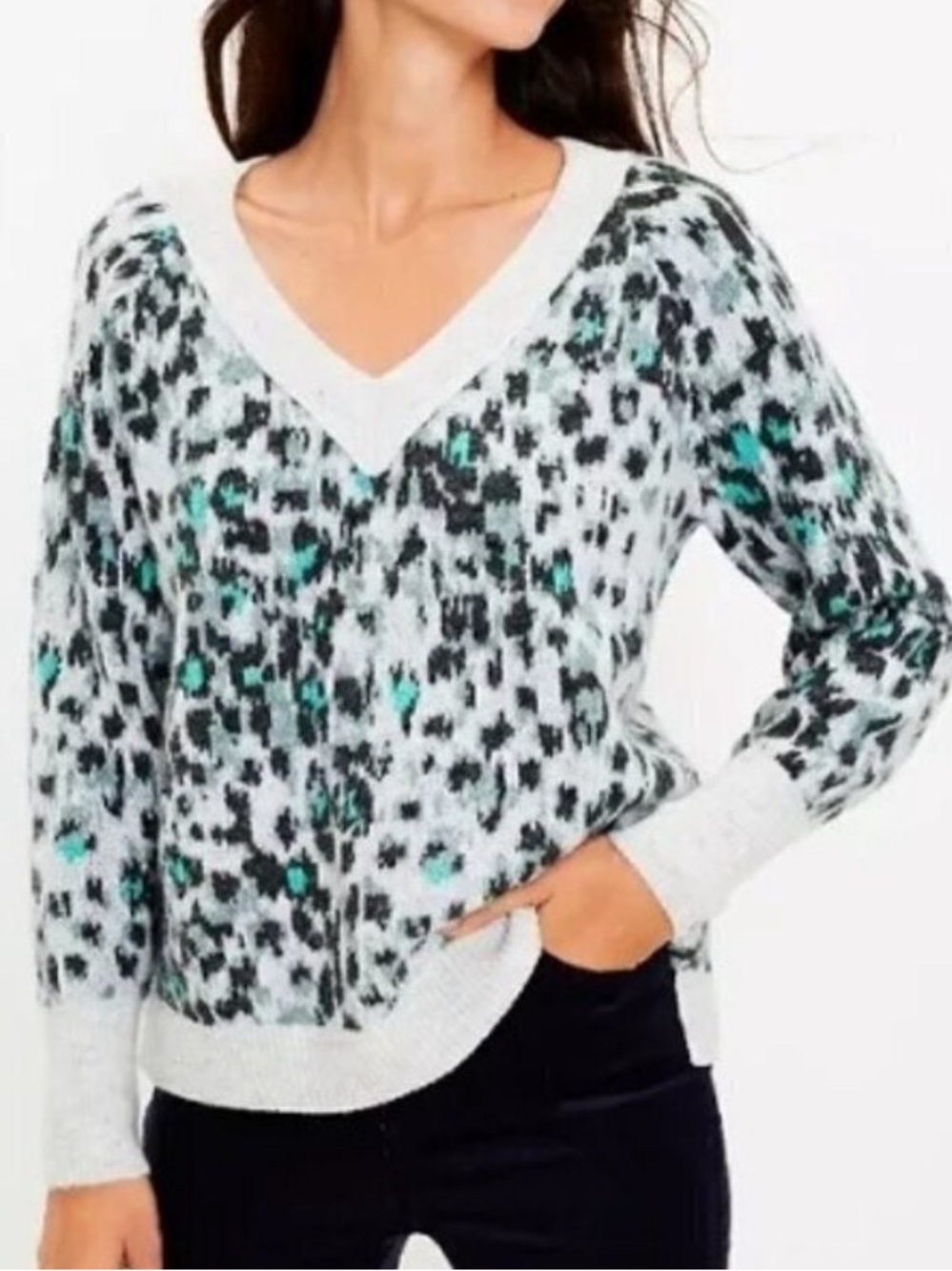 LOFT Fuzzy Green/Gray Leopard Print V-Neck Sweater Size Small